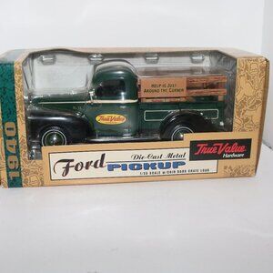 ERTL Collectibles True Value 1940 truck bank
